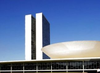 reduzida nova-camara-deputados-549x515