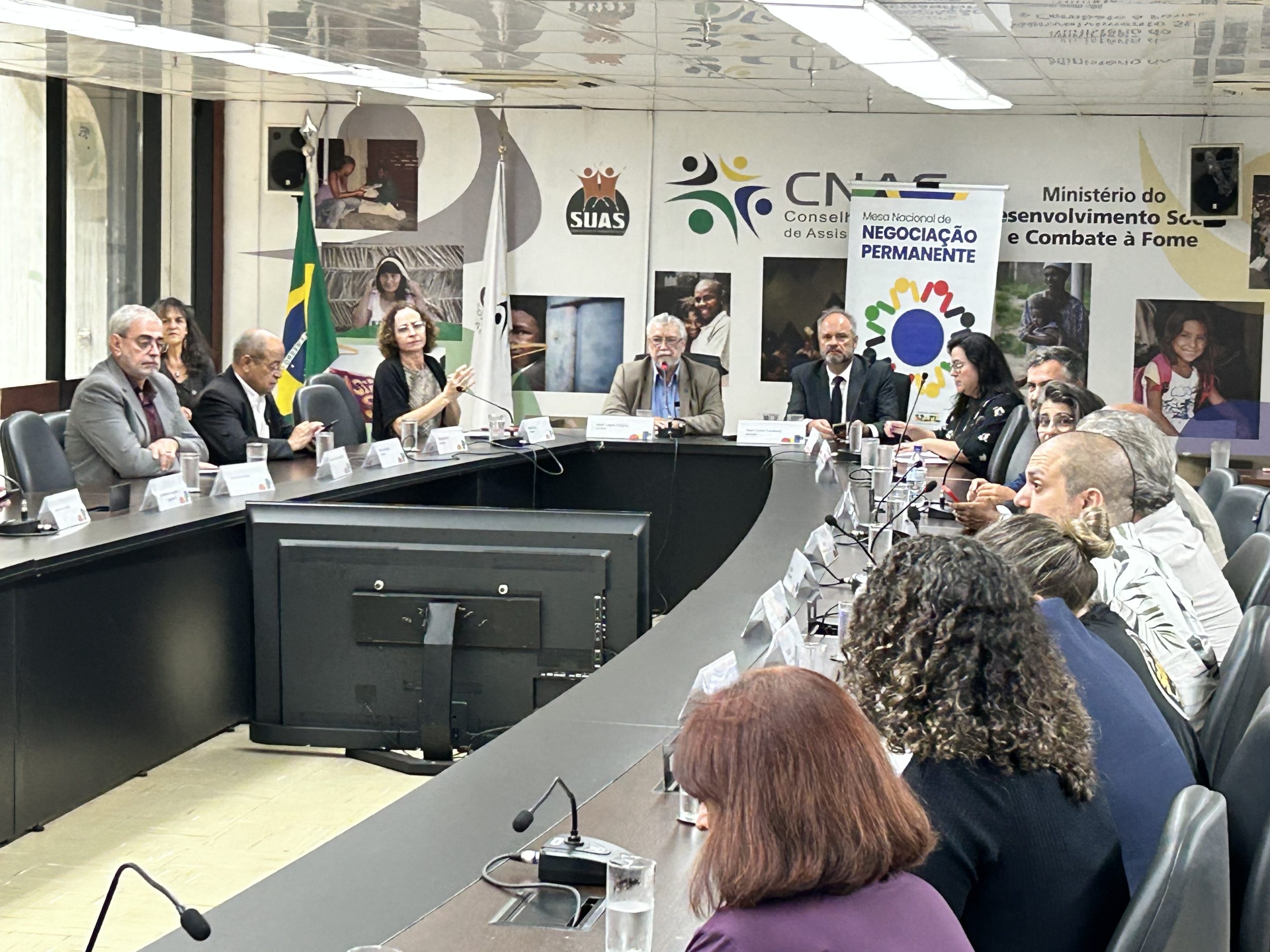Governo retira do Termo de Compromisso cláusula que proibia greves e paralisações